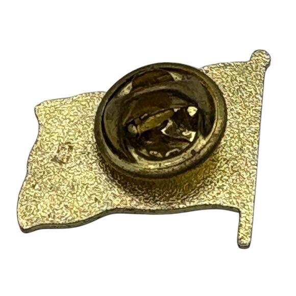 Vintage American Flag Lapel Pinback Hat Pin Gold Tone Patriotic USA - Picture 2 of 3